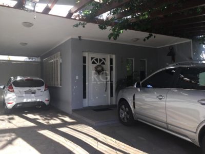 Casa à venda com 230m², 3 quartos, 3 suítes, 3 vagas no bairro Chácara das Pedras em Porto Alegre - Foto 25