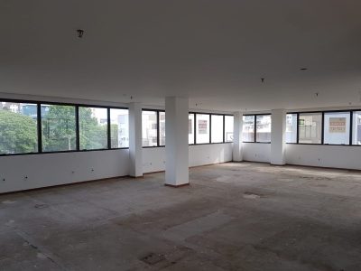 Conjunto/Sala à venda com 175m² no bairro Santana em Porto Alegre - Foto 3