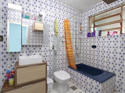 Casa à venda com 429m², 3 quartos, 1 suíte, 3 vagas no bairro Ipanema em Porto Alegre - Foto 30