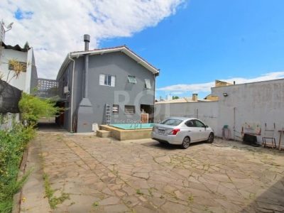 Casa à venda com 429m², 3 quartos, 1 suíte, 3 vagas no bairro Ipanema em Porto Alegre - Foto 33