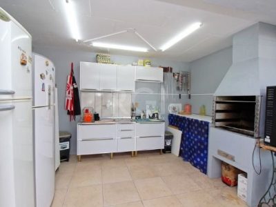 Casa à venda com 429m², 3 quartos, 1 suíte, 3 vagas no bairro Ipanema em Porto Alegre - Foto 37