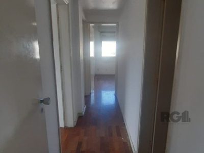 Apartamento à venda com 112m², 3 quartos, 1 suíte, 1 vaga no bairro Santana em Porto Alegre - Foto 3