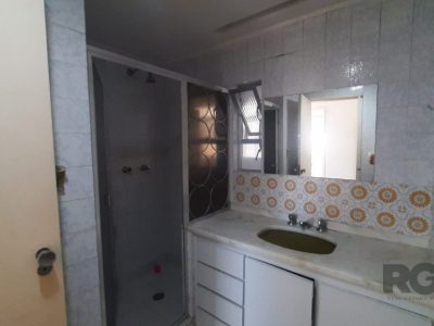 Apartamento à venda com 112m², 3 quartos, 1 suíte, 1 vaga no bairro Santana em Porto Alegre - Foto 4