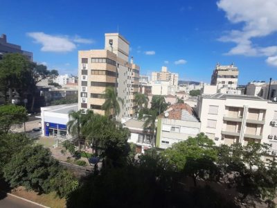 Apartamento à venda com 112m², 3 quartos, 1 suíte, 1 vaga no bairro Santana em Porto Alegre - Foto 7