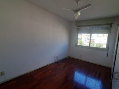 Apartamento à venda com 112m², 3 quartos, 1 suíte, 1 vaga no bairro Santana em Porto Alegre - Foto 10