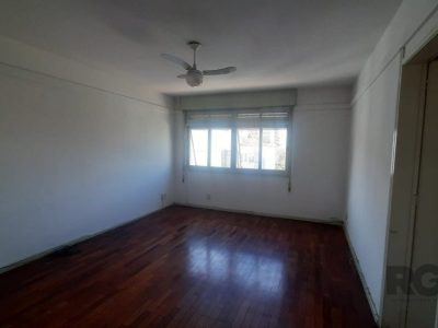 Apartamento à venda com 112m², 3 quartos, 1 suíte, 1 vaga no bairro Santana em Porto Alegre - Foto 18