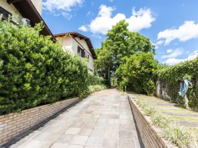 Casa à venda com 500m², 4 quartos, 1 suíte, 2 vagas no bairro Tristeza em Porto Alegre - Foto 59