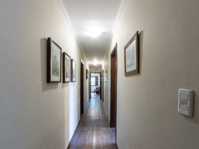 Casa à venda com 500m², 4 quartos, 1 suíte, 2 vagas no bairro Tristeza em Porto Alegre - Foto 42