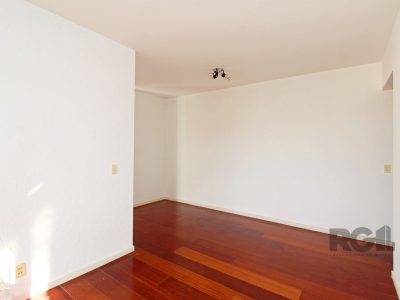 Apartamento à venda com 79m², 3 quartos, 1 suíte, 1 vaga no bairro Menino Deus em Porto Alegre - Foto 6