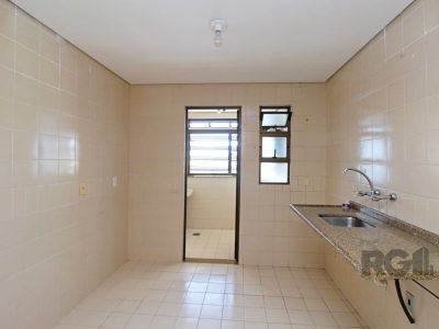 Apartamento à venda com 79m², 3 quartos, 1 suíte, 1 vaga no bairro Menino Deus em Porto Alegre - Foto 9