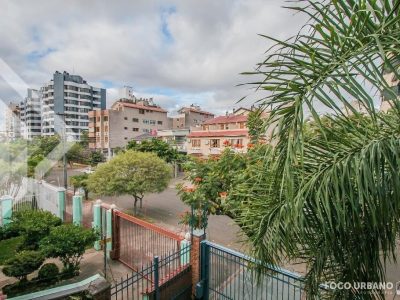 Casa à venda com 397m², 3 quartos, 1 suíte, 4 vagas no bairro Jardim Itu em Porto Alegre - Foto 32