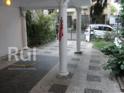 Casa à venda com 200m², 3 quartos, 2 vagas no bairro São João em Porto Alegre - Foto 12