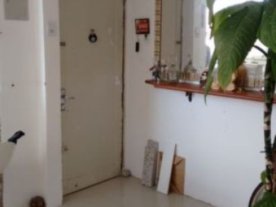 Apartamento à venda com 68m², 2 quartos no bairro Menino Deus em Porto Alegre - Foto 2