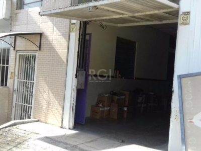 Predio à venda com 340m², 2 quartos, 1 suíte no bairro Partenon em Porto Alegre - Foto 2