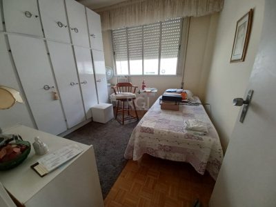 Apartamento à venda com 91m², 3 quartos no bairro Floresta em Porto Alegre - Foto 2