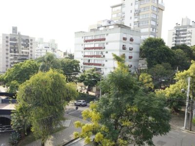 Apartamento à venda com 121m², 3 quartos, 1 suíte, 2 vagas no bairro Petrópolis em Porto Alegre - Foto 15