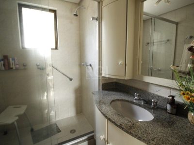 Apartamento à venda com 121m², 3 quartos, 1 suíte, 2 vagas no bairro Petrópolis em Porto Alegre - Foto 18