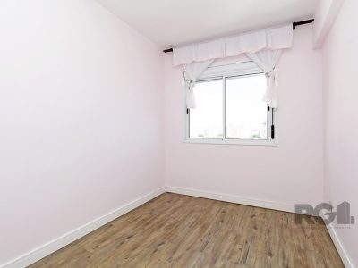 Apartamento à venda com 65m², 2 quartos, 1 suíte, 1 vaga no bairro Vila Ipiranga em Porto Alegre - Foto 18