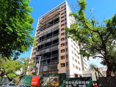 Apartamento à venda com 153m², 3 quartos, 3 suítes, 2 vagas no bairro Menino Deus em Porto Alegre - Foto 16