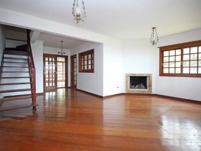 Casa à venda com 264m², 3 quartos, 1 suíte, 4 vagas no bairro Ipanema em Porto Alegre - Foto 2