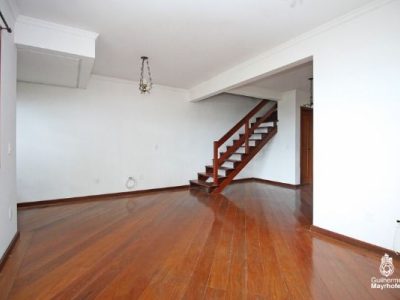 Casa à venda com 264m², 3 quartos, 1 suíte, 4 vagas no bairro Ipanema em Porto Alegre - Foto 4