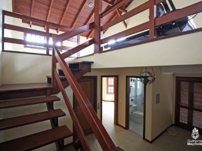 Casa à venda com 264m², 3 quartos, 1 suíte, 4 vagas no bairro Ipanema em Porto Alegre - Foto 19