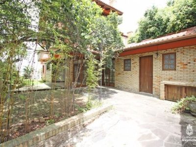 Casa à venda com 264m², 3 quartos, 1 suíte, 4 vagas no bairro Ipanema em Porto Alegre - Foto 29