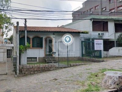 Casa à venda com 300m², 3 quartos, 3 vagas no bairro Petrópolis em Porto Alegre - Foto 2