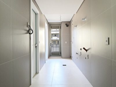 Apartamento à venda com 387m², 3 quartos, 3 suítes, 4 vagas no bairro Moinhos de Vento em Porto Alegre - Foto 14