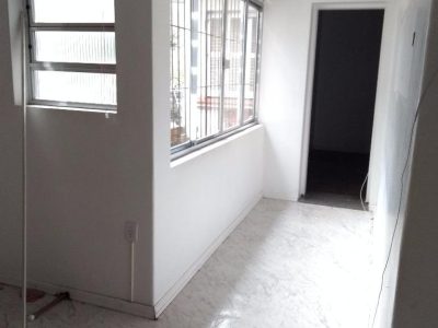 Casa à venda com 485m², 5 quartos, 1 suíte, 1 vaga no bairro Petrópolis em Porto Alegre - Foto 11