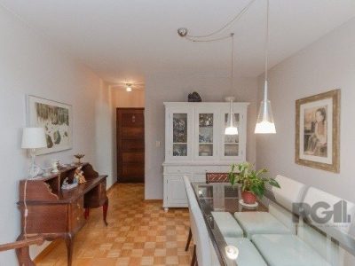 Apartamento à venda com 118m², 3 quartos, 1 suíte, 1 vaga no bairro Rio Branco em Porto Alegre - Foto 8