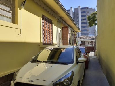 Casa à venda com 360m², 3 quartos, 1 suíte, 4 vagas no bairro Santana em Porto Alegre - Foto 27