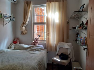 Casa à venda com 360m², 3 quartos, 1 suíte, 4 vagas no bairro Santana em Porto Alegre - Foto 15