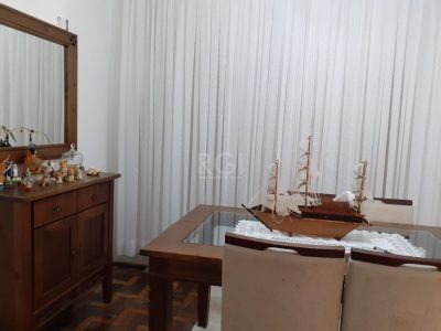 Casa à venda com 360m², 3 quartos, 1 suíte, 4 vagas no bairro Santana em Porto Alegre - Foto 7