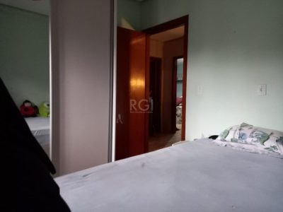 Casa à venda com 170m², 3 quartos, 1 suíte, 2 vagas no bairro Jardim Lindóia em Porto Alegre - Foto 15