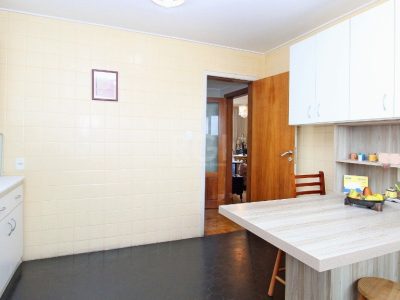 Apartamento à venda com 207m², 4 quartos, 1 vaga no bairro Centro Histórico em Porto Alegre - Foto 9