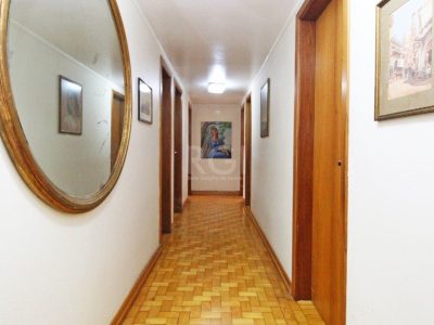 Apartamento à venda com 207m², 4 quartos, 1 vaga no bairro Centro Histórico em Porto Alegre - Foto 11