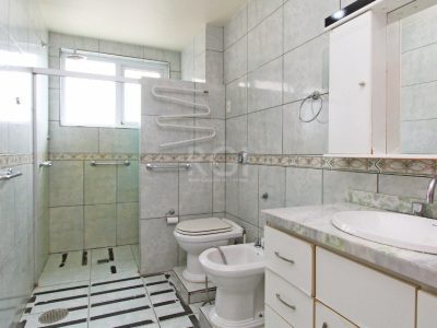 Apartamento à venda com 207m², 4 quartos, 1 vaga no bairro Centro Histórico em Porto Alegre - Foto 15