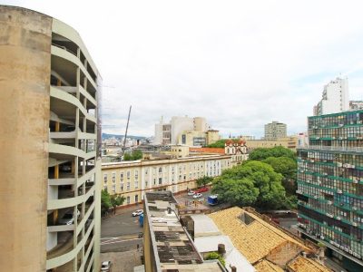 Apartamento à venda com 207m², 4 quartos, 1 vaga no bairro Centro Histórico em Porto Alegre - Foto 21