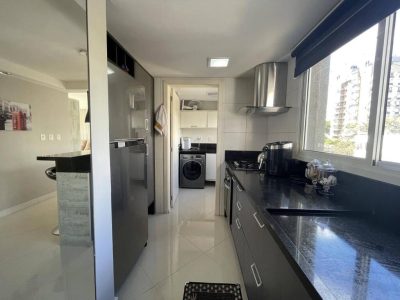 Apartamento à venda com 90m², 2 quartos, 2 suítes, 2 vagas no bairro Higienópolis em Porto Alegre - Foto 10