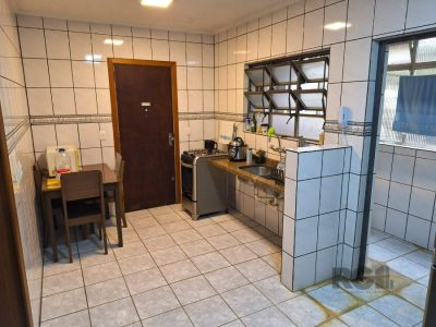 Apartamento à venda com 121m², 3 quartos, 2 suítes, 1 vaga no bairro Petrópolis em Porto Alegre - Foto 4