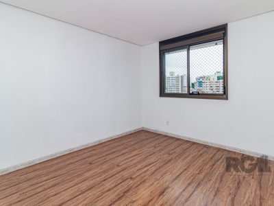 Apartamento à venda com 90m², 3 quartos, 1 suíte, 2 vagas no bairro São João em Porto Alegre - Foto 16