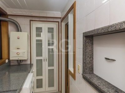 Apartamento à venda com 89m², 3 quartos, 1 suíte, 1 vaga no bairro Bela Vista em Porto Alegre - Foto 2