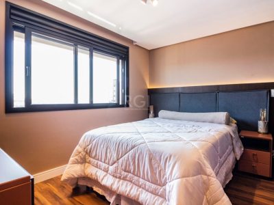 Apartamento à venda com 101m², 3 quartos, 1 suíte, 2 vagas no bairro Passo d'Areia em Porto Alegre - Foto 11