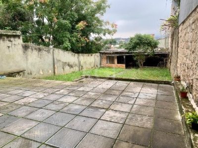 Casa à venda com 200m², 3 quartos, 1 suíte, 1 vaga no bairro Jardim do Salso em Porto Alegre - Foto 6