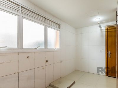 Apartamento à venda com 191m², 4 quartos, 3 suítes, 3 vagas no bairro Jardim Europa em Porto Alegre - Foto 24