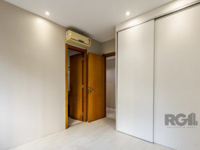 Apartamento à venda com 191m², 4 quartos, 3 suítes, 3 vagas no bairro Jardim Europa em Porto Alegre - Foto 34