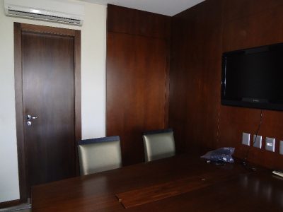 Conjunto/Sala à venda com 65m² no bairro Centro Histórico em Porto Alegre - Foto 2