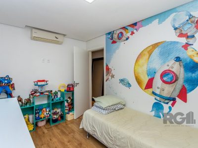 Casa à venda com 138m², 4 quartos, 1 suíte, 3 vagas no bairro Santo Antônio em Porto Alegre - Foto 21