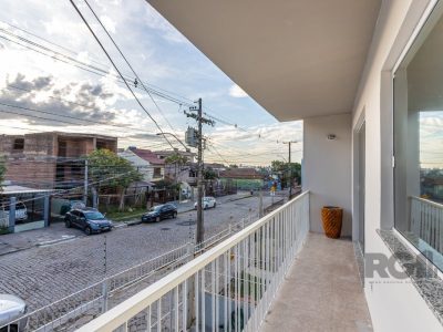 Casa à venda com 138m², 4 quartos, 1 suíte, 3 vagas no bairro Santo Antônio em Porto Alegre - Foto 36